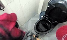 दोस्त और उसकी गर्म गर्लफ्रेंड का गर्म घर का वीडियो सार्वजनिक सेक्स में